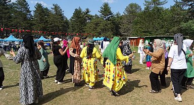 Simav Gölcük Yaylası'ndaki Yörük Şenliği ilgi gördü