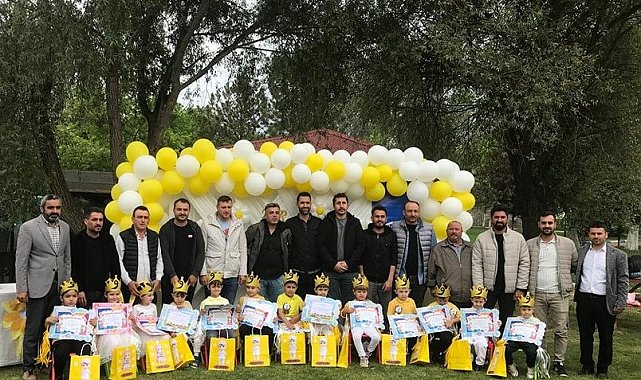 Simav Naşa 4-6 Yaş Kur'an Kursunun karne töreni