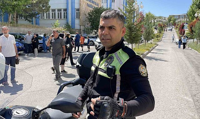 Sınava geç kalan adayların imdadına motorize polisler yetişti