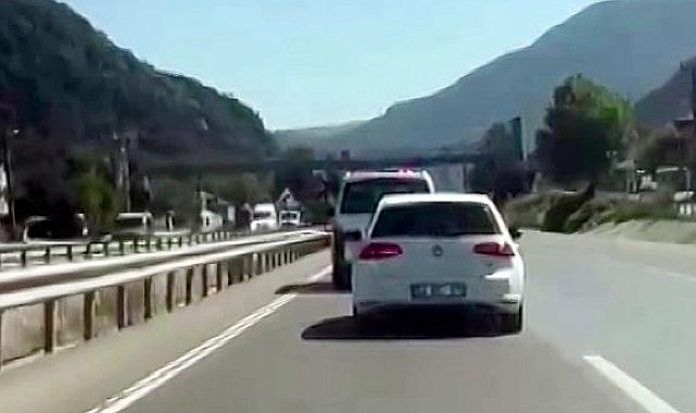 Sirenleri umursamadı, orman yangına giden ekibe yol vermedi