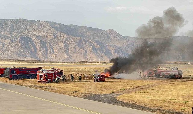 Şırnak Şerafettin Elçi Havalimanında gerçeği aratmayan tatbikat