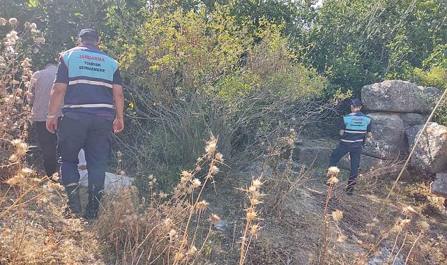 Sit alanında ilek toplarken yakalandılar