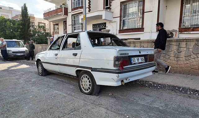 Siverek'te kavgayı ayırmaya çalışan polis memuru bıçaklandı