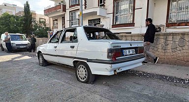 Siverek'te kavgayı ayırmaya çalışan polis memuru bıçaklandı