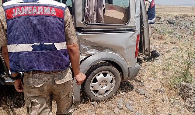 Siverek'te trafik kazası: 2'si bebek 4 yaralı