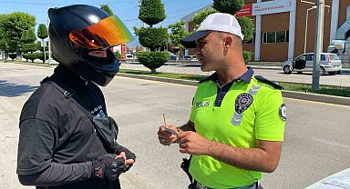 Sosyal medyada şov yapan sürücü polisten kaçamadı: Gözaltına alındı