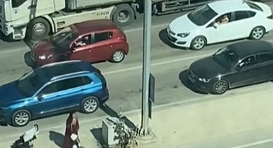 Sözde bebekli dilenciler mıntıka kavgasına tutuştu, foyaları ortaya çıktı