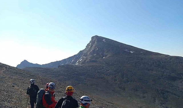 Sporcular Bolkarların zirvesinde doğayla buluştu