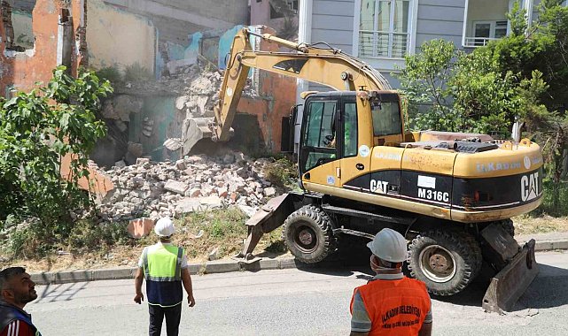 Suç yuvalarına neşter: İlkadım'da metruk bina seferberliği