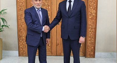 Suriye Devlet Başkanı eş-Şara, Irak'ın Özel Temsilcisi Şabender'i kabul etti