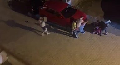 Tadilat esnasında çıkan sesten başlayan kavgada komşular birbirlerine silah, bıçaklı ve briketle saldırdı