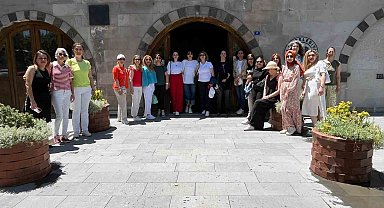 Talas Belediyesinden öğretmenlere tarihi ve turistik gezi