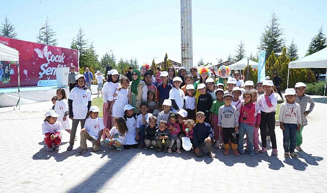 Tarlada değil, şenlikte buluştular
