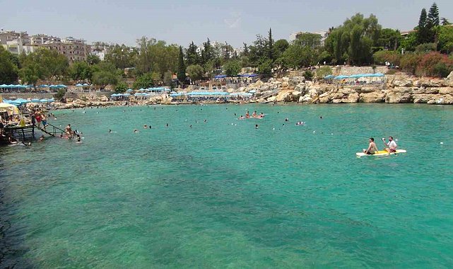 Tatlı ve tuzlu suyun birleştiği doğal havuz 'Yapraklı Koy'