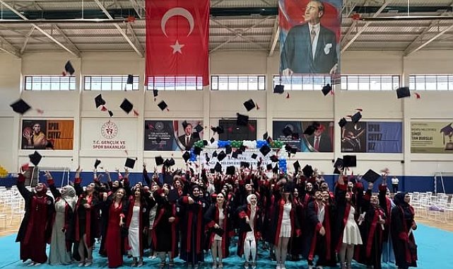 Tavşanlı'da mezuniyet sevinci