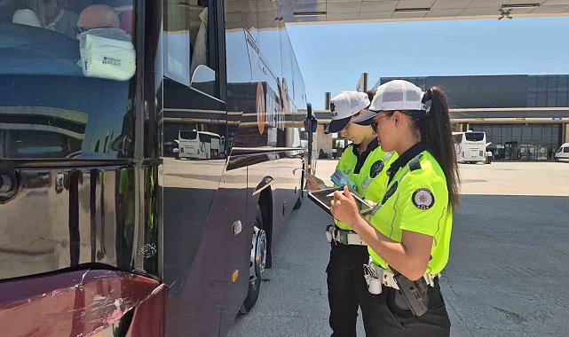 Tekirdağ Otogarı'nda bayram öncesi yolcu ve şoförlere trafik uyarısı yapıldı