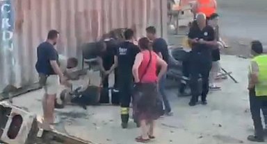 Tekirdağ'da kontrolden çıkan araç yol çalışması alanına girdi: 2 yaralı