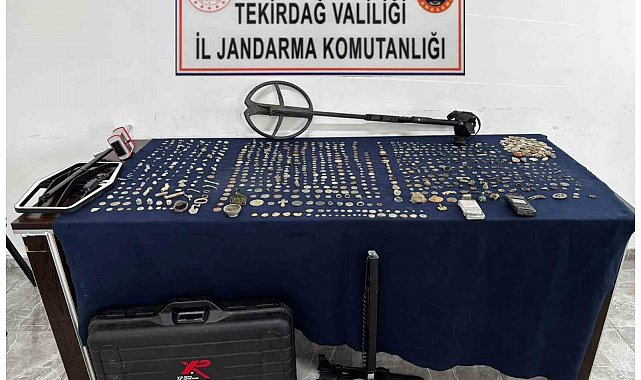 Tekirdağ'da tarihi eser operasyonunda binin üzerinde sikke ele geçirildi