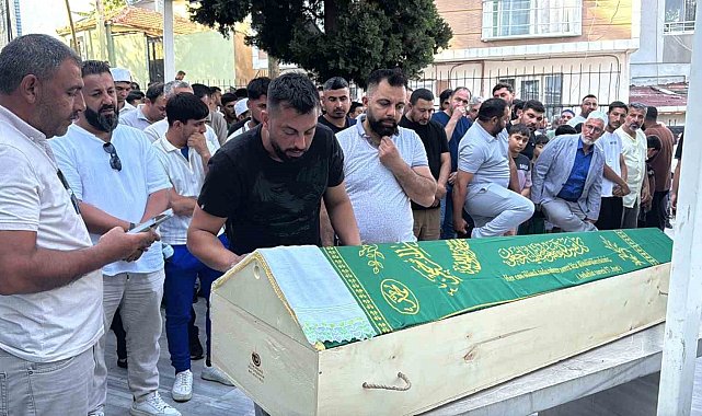 Tekirdağ'daki silahlı saldırıda hayatını kaybeden çocuk toprağa verildi