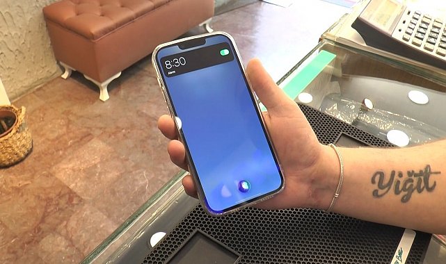 Telefonlarda yaygınlaşan dahili yapay zeka teknolojisine beklenen talep gösterilmiyor