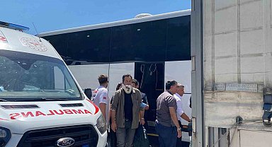 TEM'de 2 tır ve yolcu otobüsü kazaya karıştı: 1'i ağır 3 yaralı