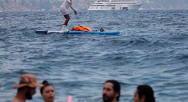 Termometreler 33 dereceyi gösterdi, Konyaaltı Sahili doldu taştı