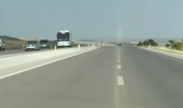 Ters şeritten giden kamyonet yürekleri ağza getirdi