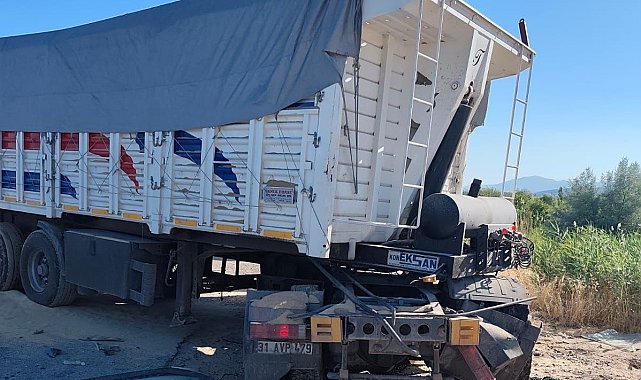 Tır ile beton mikseri çarpıştı: 1 yaralı