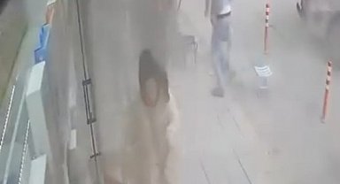 Tır lastiği patladı, vatandaşlar korku dolu anlar yaşadı