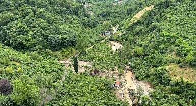 Toklu Deresi taştı, eski devlet sahil yolu sular altında kaldı