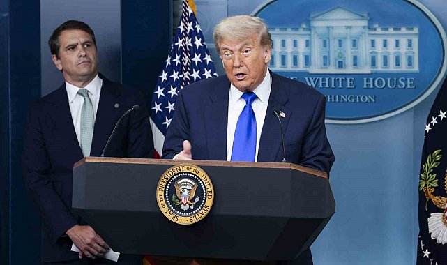 Trump: "İran uranyum zenginleştirmeye devam ederse yeniden vururuz"