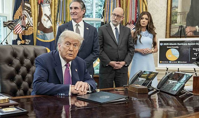 Trump'ın California'nın federal eğitim fonlarını kesmeyi değerlendirdiği iddiası