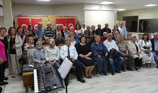 Tunçbilek Lisesi ilk mezunları 50. yıl buluşmasında duygusal anlar yaşadı