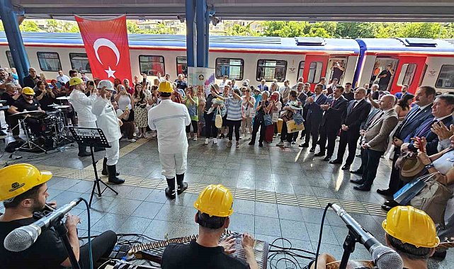Turistik Karaelmas Ekspresi Zonguldak'a ulaştı