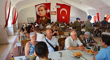 Türk Kara Kuvvetleri'nin 2234'üncü kuruluş yıl dönümünde şehit aileleri ve gaziler onuruna yemek düzenlendi