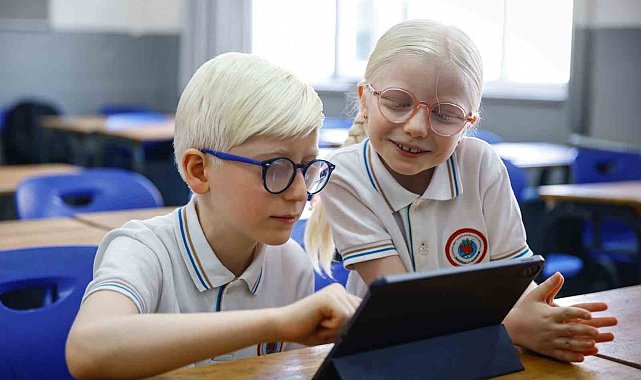 Türk Telekom'un 'TahtApp' uygulaması ile az gören çocuklar sınıflarda engelleri aşıyor