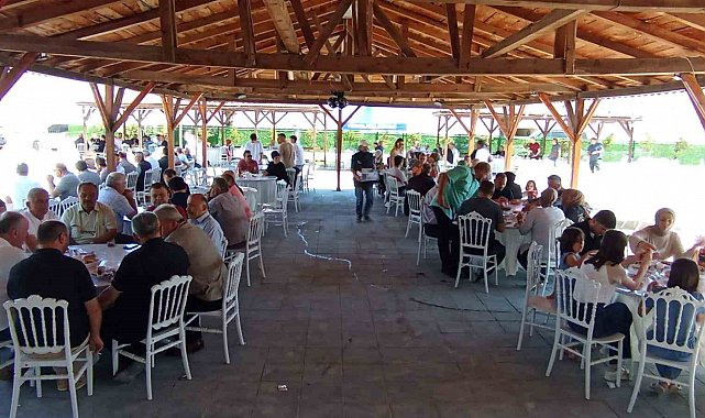 Türkeli esnafı, kahvaltı programında buluştu