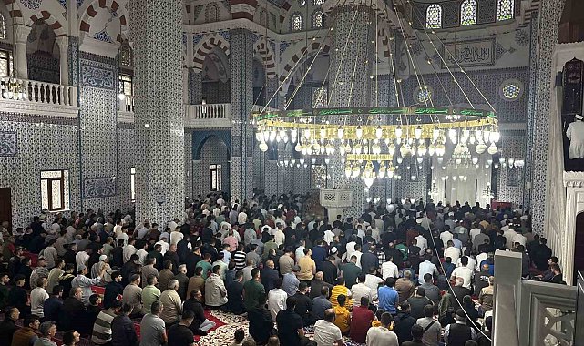 Türkiye'de ilk Kurban Bayramı namazı Iğdır'da kılındı