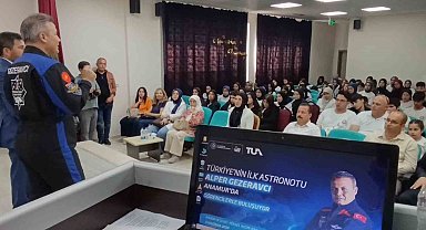 Türkiye'nin ilk astronotu Alper Gezeravcı, Anamur'da öğrencilerle buluştu