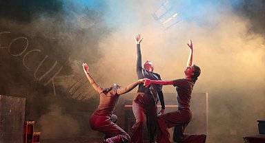 Ukrayna'da savaşın yıktığı sahne, Antalya'da yeniden kuruldu