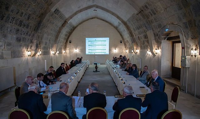 Üniversite Senatosu Mama Hatun Külliyesi'nde toplandı