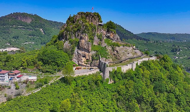 Ünye Kalesi 14 günde 35 bin ziyaretçiyi ağırladı