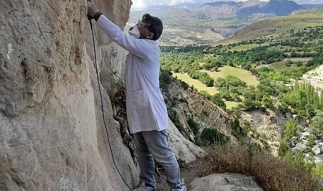 Urartu mağaralarında mikro kumlama yöntemiyle temizlik yapıldı