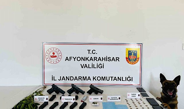 Uyuşturucu operasyonunda 2'si çocuk 4 kişi gözaltına alındı