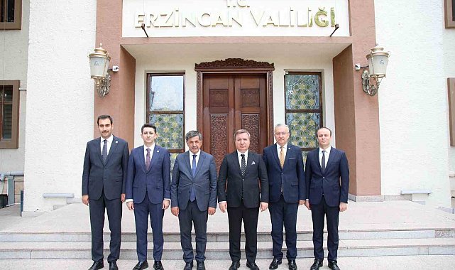 Vali Aydoğdu, başka illere atamaları yapılan kaymakamları makamında kabul etti