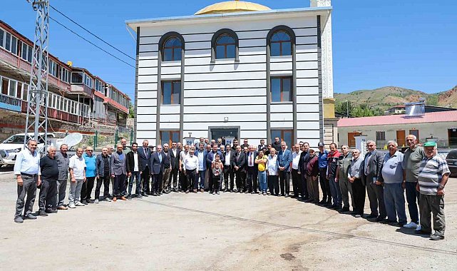 Vali Aydoğdu, Ekecik köyünde vatandaşların taleplerini dinledi