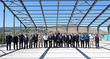 Vali Aydoğdu, Refahiye'de "Çok Amaçlı Salon" inşaatını inceledi