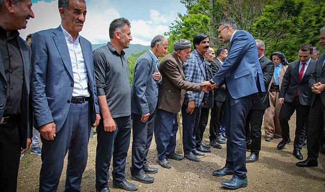 Vali Çelik'ten köy ziyareti