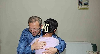 Vali Polat'tan Türkiye 2'incisi öğrenciye ziyaret