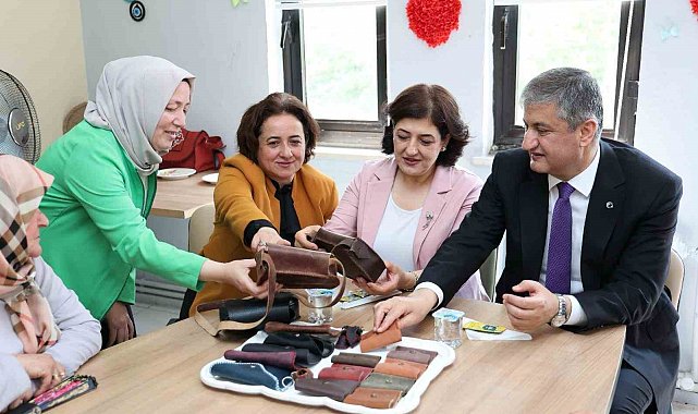 Vali Yavuz Aile Destek Merkezinde kadınlarla buluştu